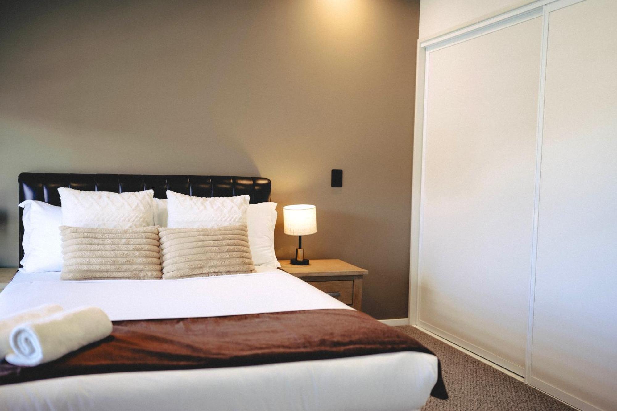 Cbd Contemporary Comfort Townhouse 2 Bed 2Bath 基督城 外观 照片