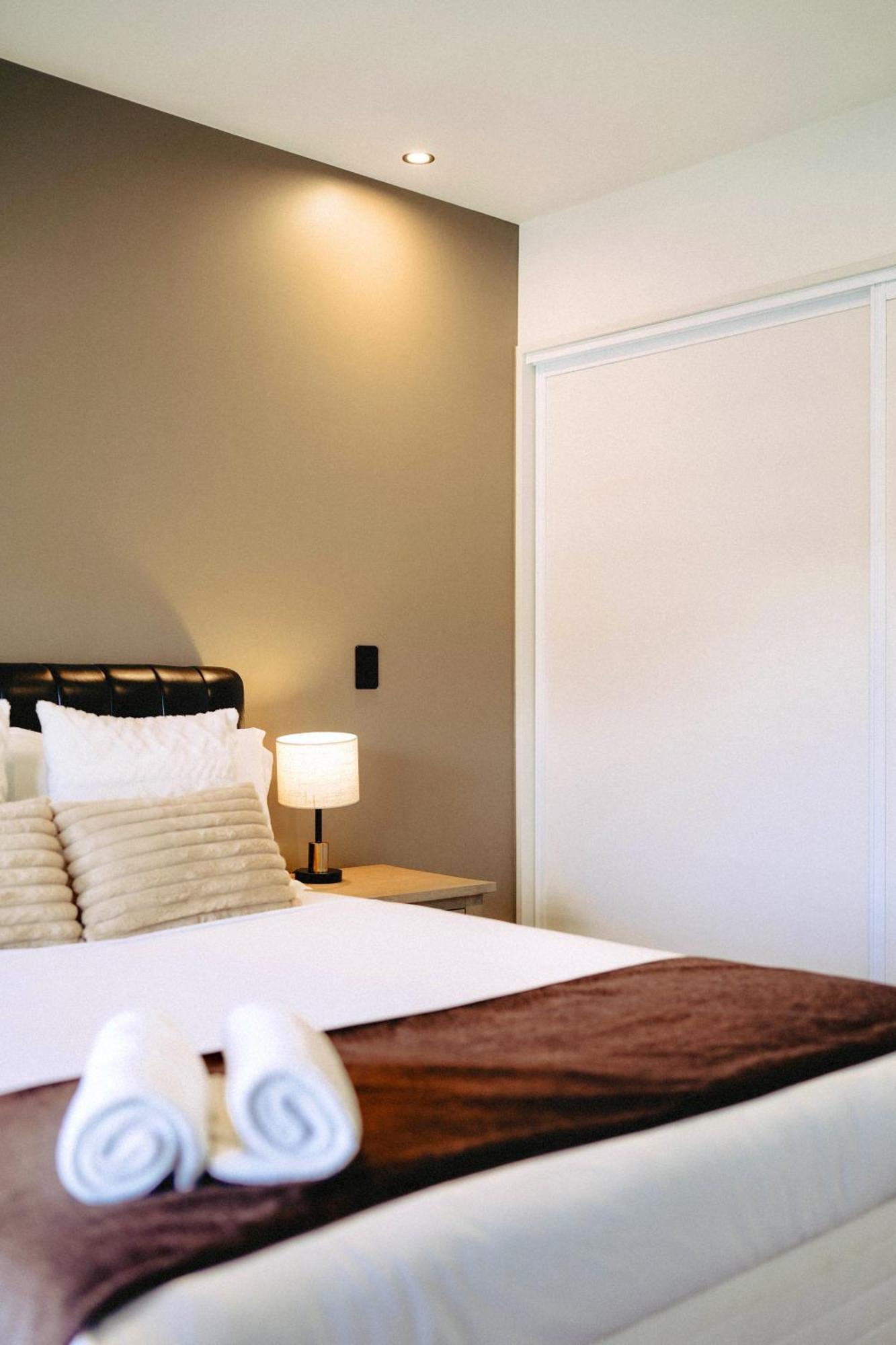 Cbd Contemporary Comfort Townhouse 2 Bed 2Bath 基督城 外观 照片